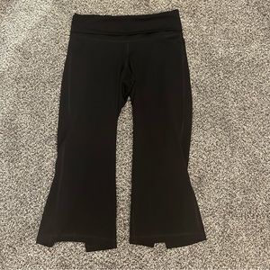 Active by Old Navy Fitted Black Workout Capris. Women’s Small.